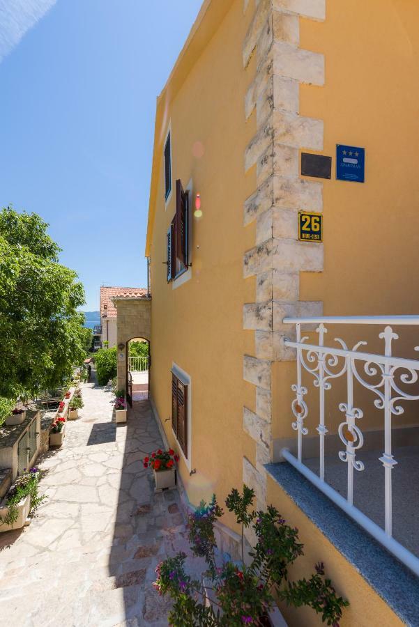 Apartments Nada Bol Zewnętrze zdjęcie